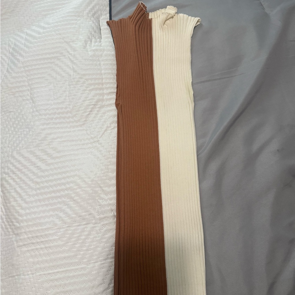 BKE Ribbed Tank Top in deep and Cream - size SMALL - Picture 3 of 8